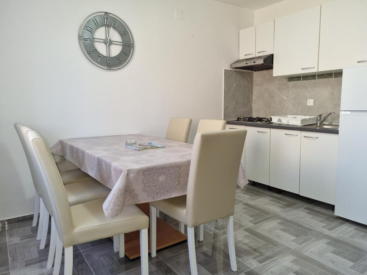 Apartmani Veronika Novalja Luaran gambar